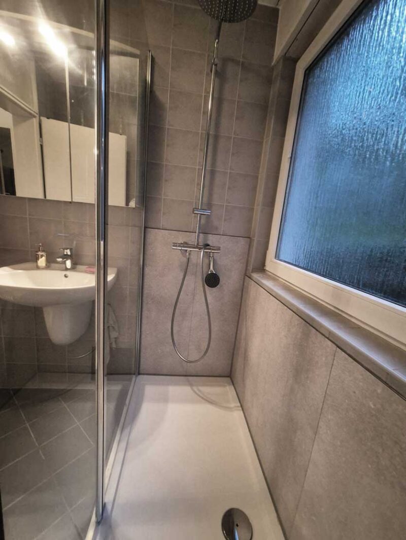 Umbau_Badwanne_zu_Dusche-800x1064